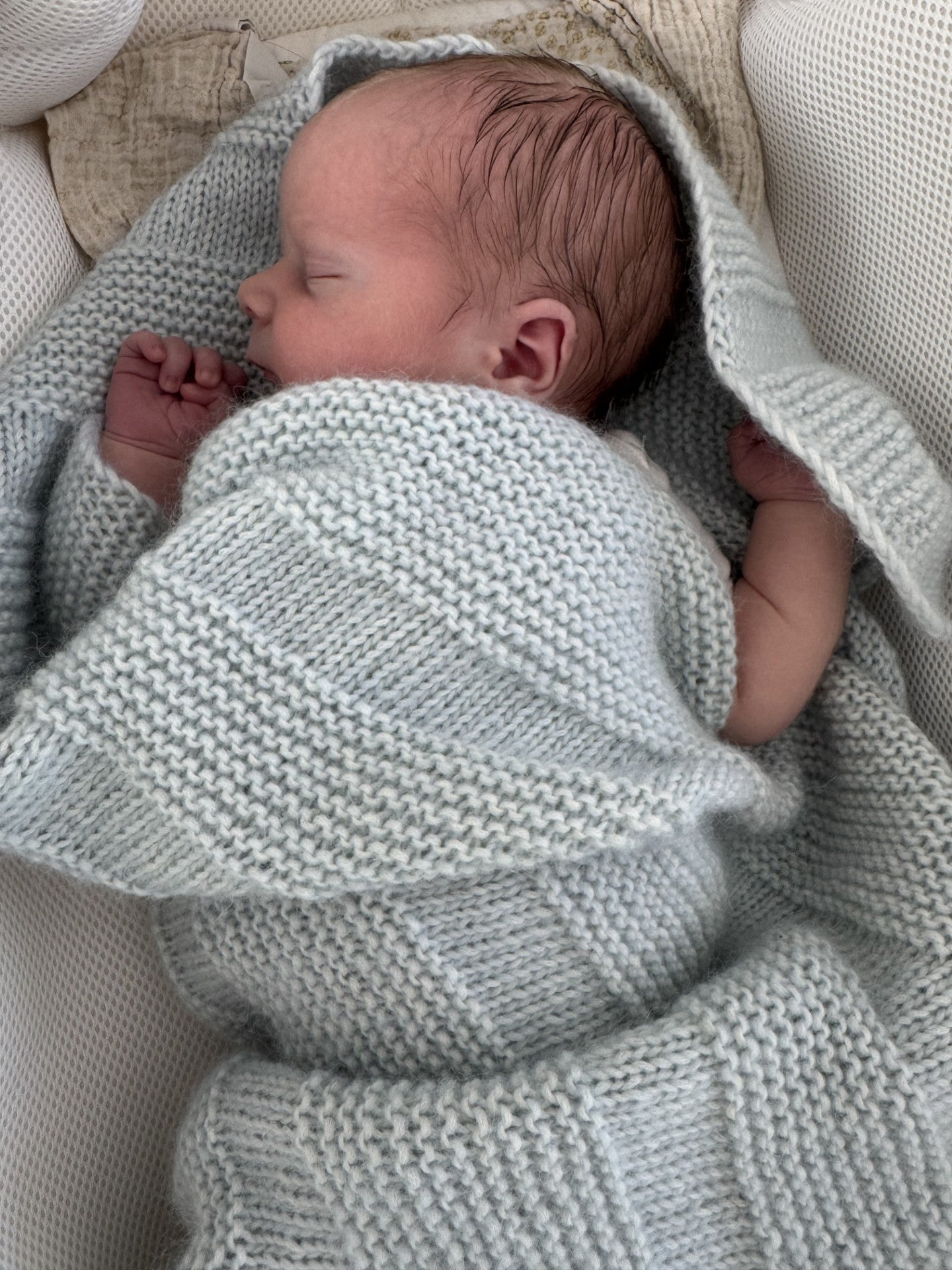 KIT TIL "BABYTÆPPE ISAK"